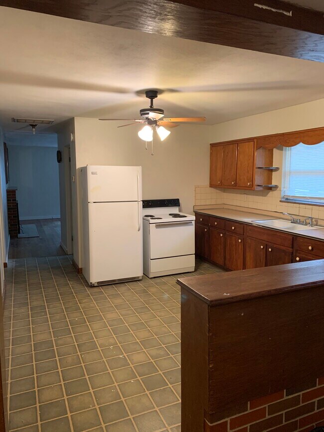 210 Freedom Dr, Belleville, IL 62226 House Rental in Belleville, IL