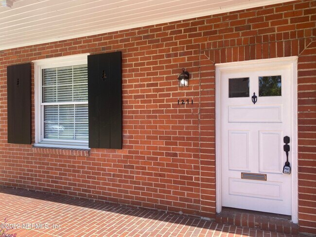 Building Photo - 1271 Belmont Terrace