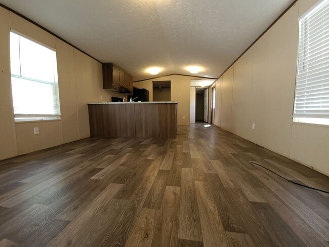 Building Photo - Mobile home for rent!