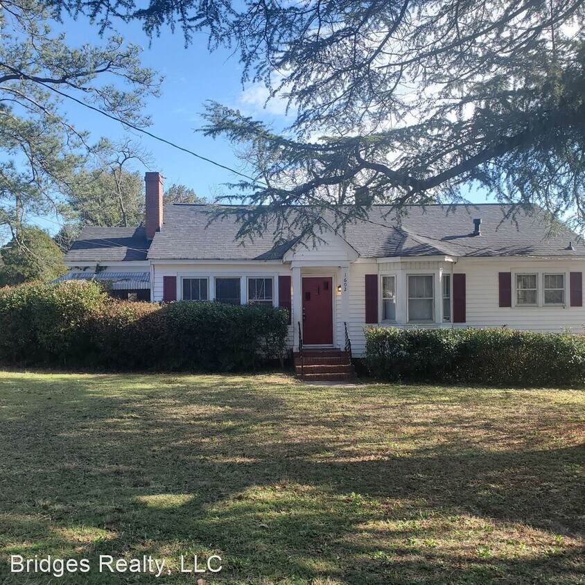 3 br, 2 bath House 1602 Heard Avenue House Rental in Augusta, GA