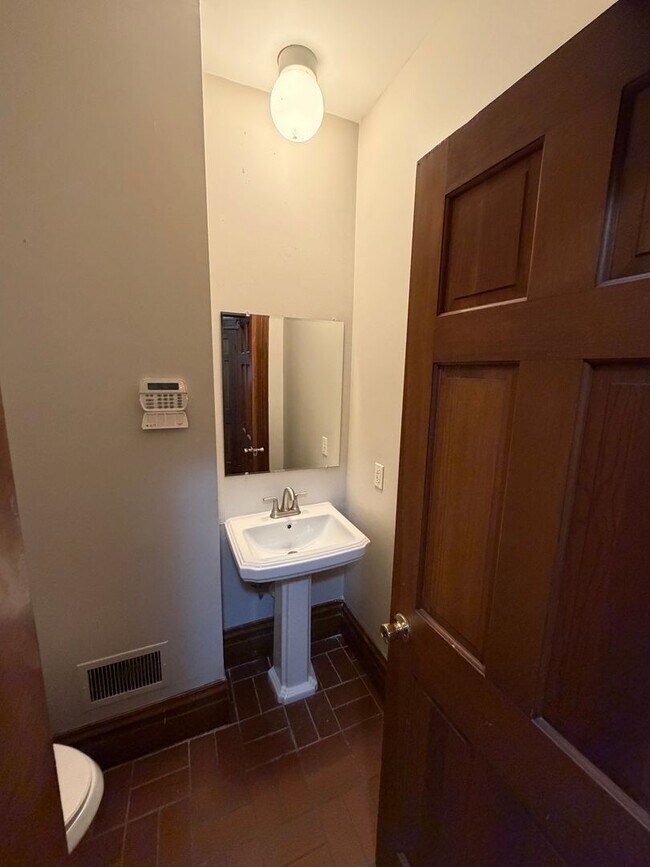 Foto del edificio - Coming Soon: Compton Heights Historic Haven