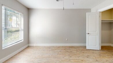 Nuccio - Bedroom.jpg - Westshore Palms at Kennedy