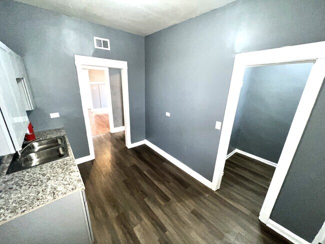 Foto del edificio - 5909 S Calumet Ave