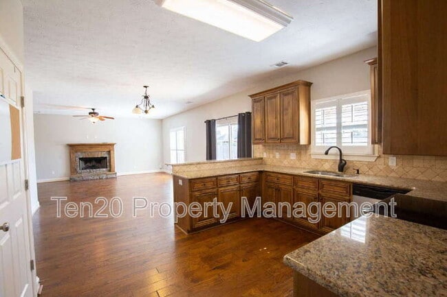 Building Photo - 9001 Orchard Valley Ln