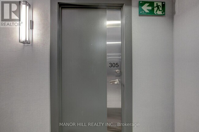 Building Photo - 25 Capreol Ct
