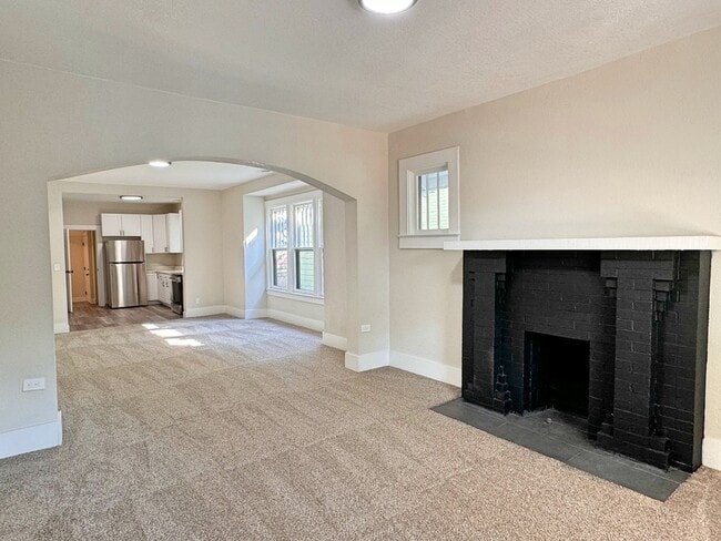 Building Photo - 3250 Meade St