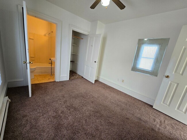 Foto del edificio - 618 E Mulberry St