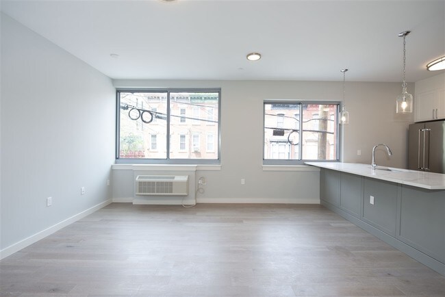 Building Photo - 461 Newark Ave