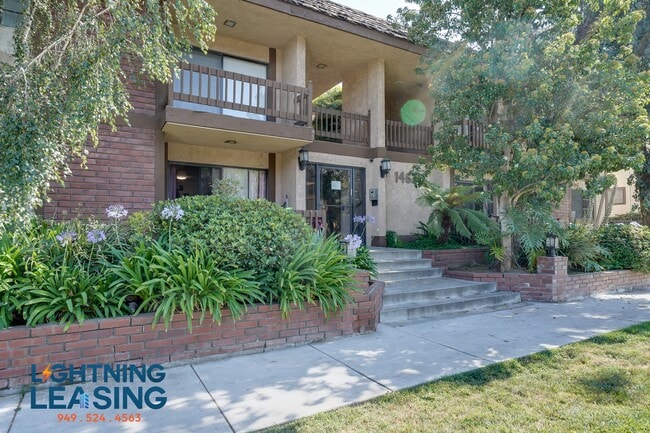 Building Photo - 14634 Magnolia-204B