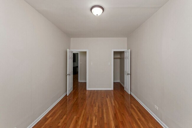 Foto del edificio - 3751 W Sunnyside Ave