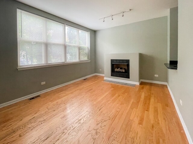 Foto del edificio - 757 W Evergreen Ave