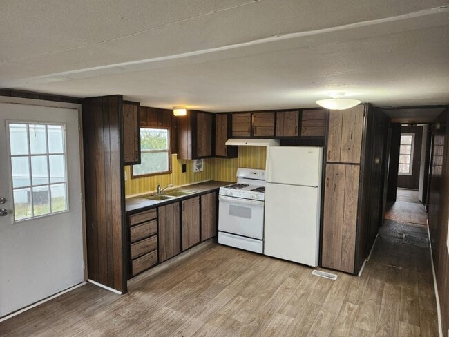 Building Photo - 3451 W 100 N