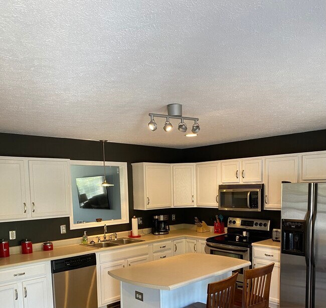 Cocina - 733 Wyndhurst Dr