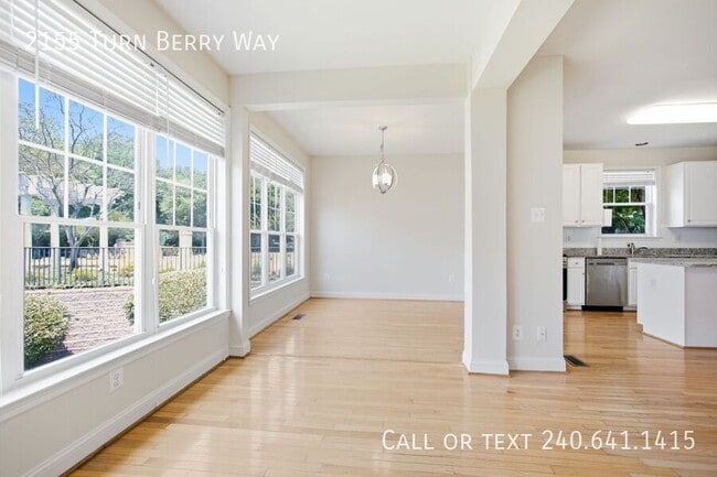 Building Photo - 2155 Turn Berry Way