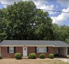 Building Photo - 105 Gold St