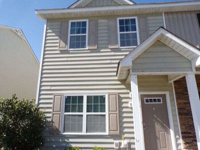 Foto del edificio - Two Bedroom Two and half Bathrooms Townhome!