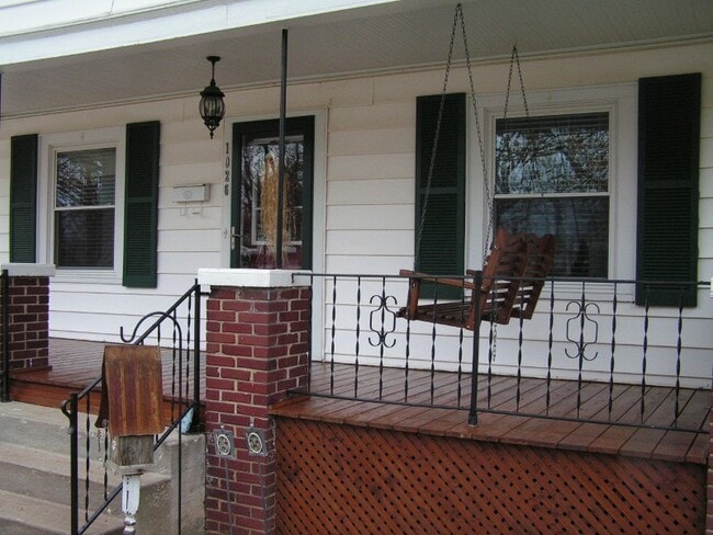 Building Photo - 1026 S Ferguson Ave