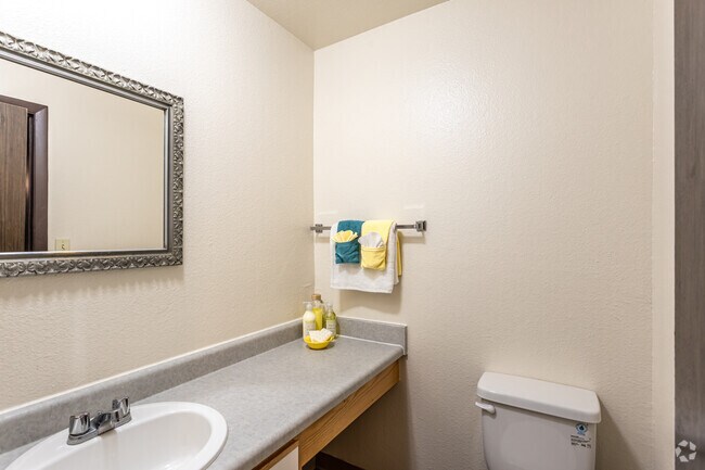 1HAB, 1BA - 720 ft² - Village 1 / Hawk's Landing