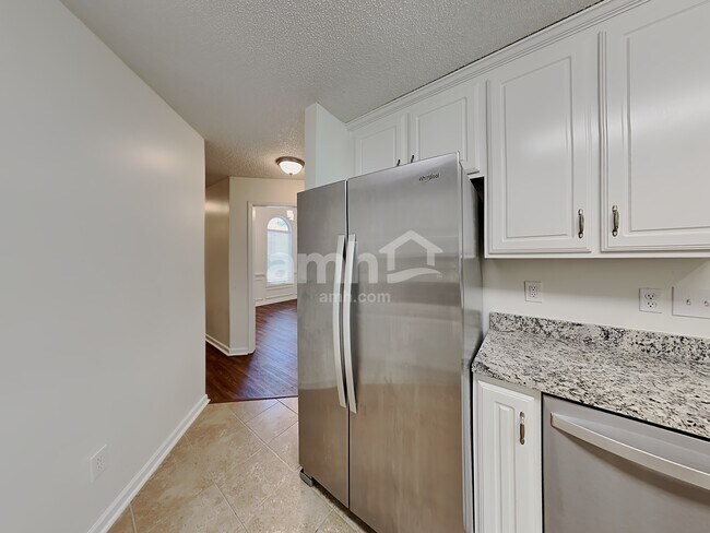 Foto del edificio - 361 Whitney Ln