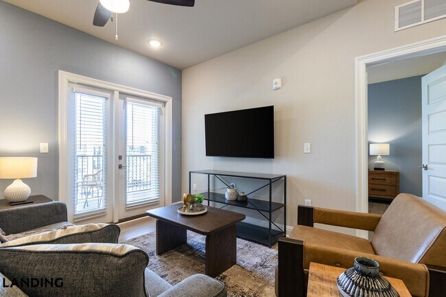 Building Photo - 301 E Redstone Ave