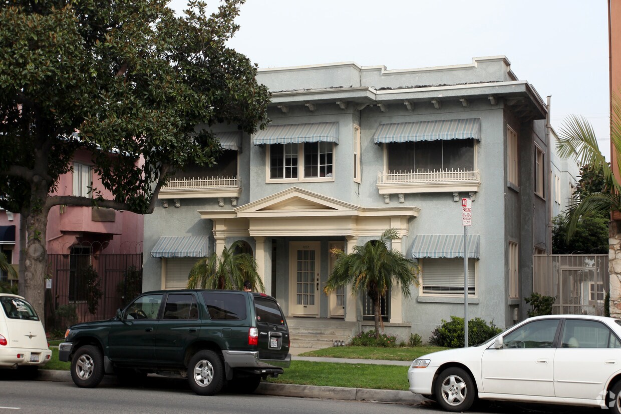 Primary Photo - 1035-1041 E Ocean Blvd