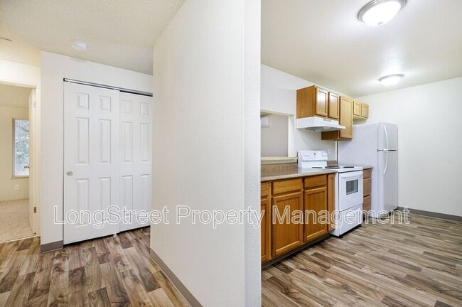 Foto del edificio - 11353 SW Greenburg Rd