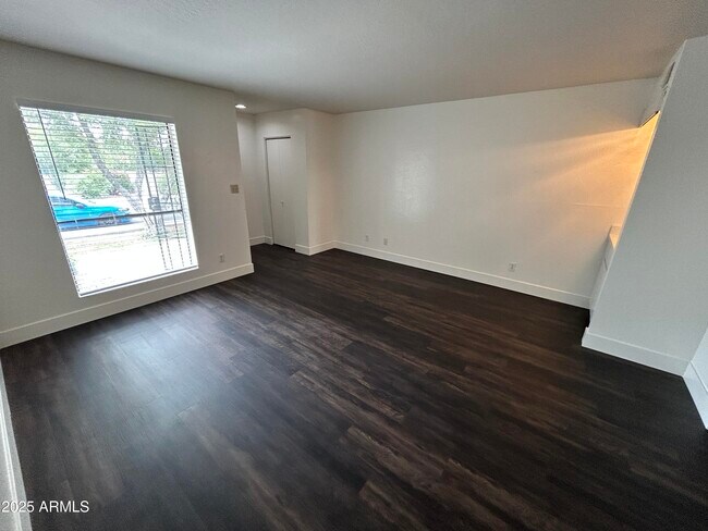 Foto del edificio - 1702 E Ocotillo Rd