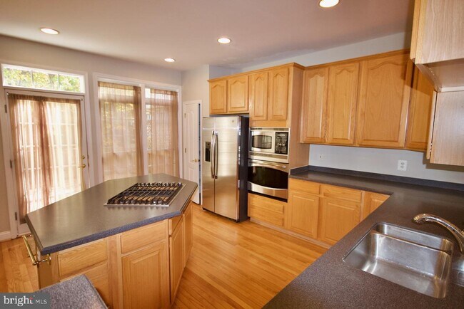 Foto del edificio - 4255 Upper Park Dr