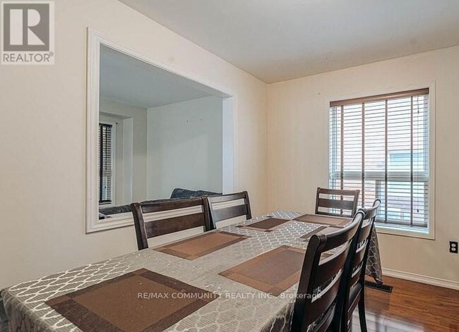 Photo du bâtiment - 10 Squirreltail Way