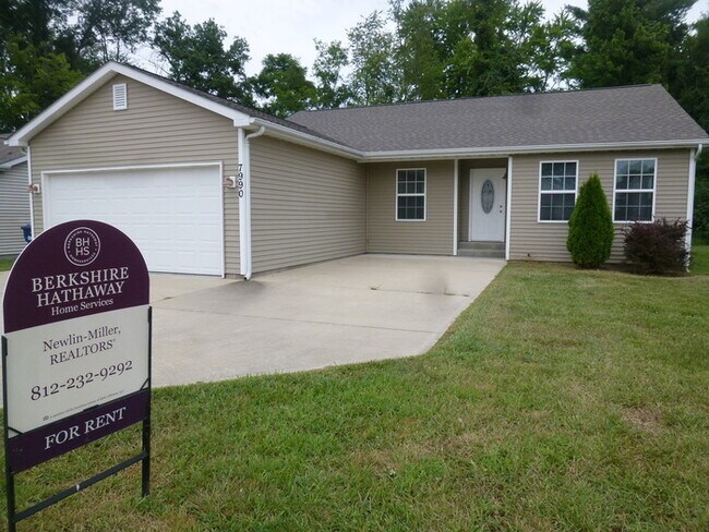 Foto del edificio - Spacious East Side 4 Bed 2 Bath Home, 2-Car Garage, Total Electric, Pets Welcome!