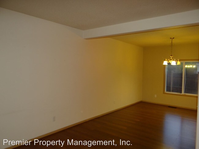 Building Photo - 4211 NE 125th Ave
