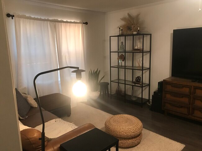 Foto del edificio - 2541 Madison Ave