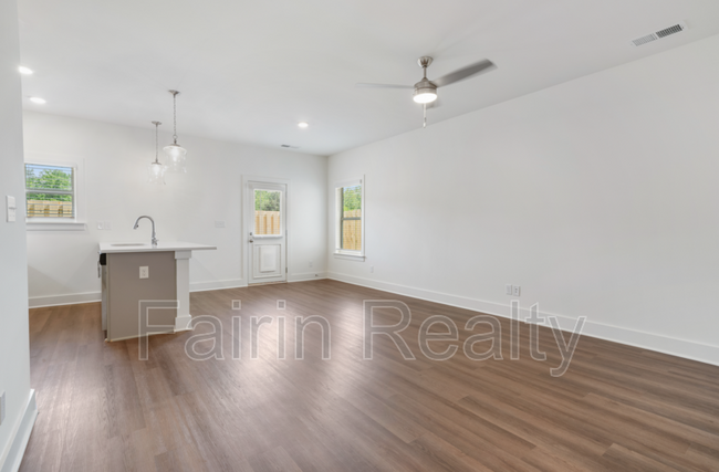 Building Photo - 212 Huntley Pkwy