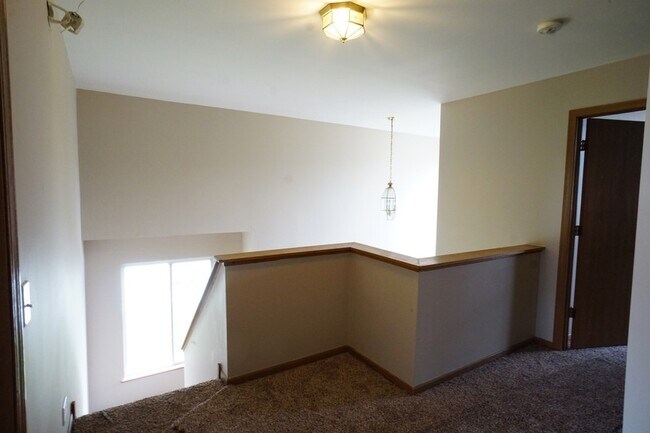 Building Photo - 960 Mesa Drive