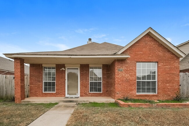 Building Photo - 1306 SW 22nd St