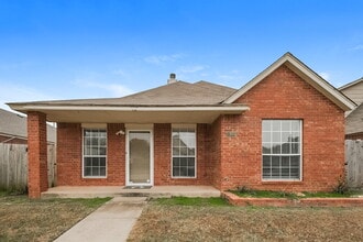 Building Photo - 1306 SW 22nd St