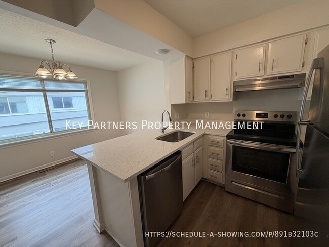 Building Photo - 8833 Glenwood Ct