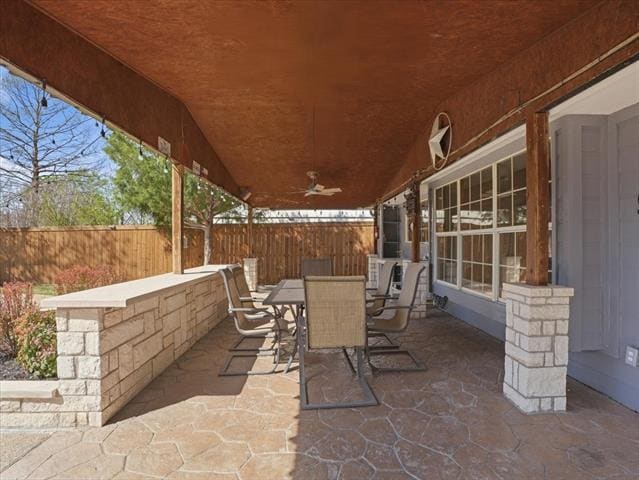 Foto del edificio - 2324 Cripple Creek Dr