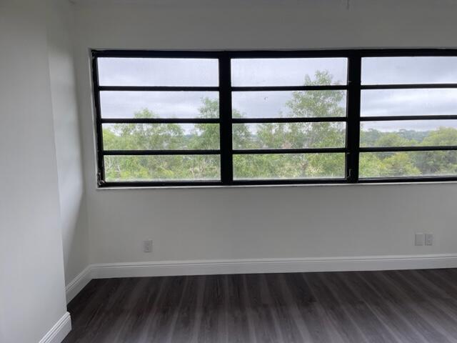 Building Photo - 4640 Lucerne Lakes Blvd