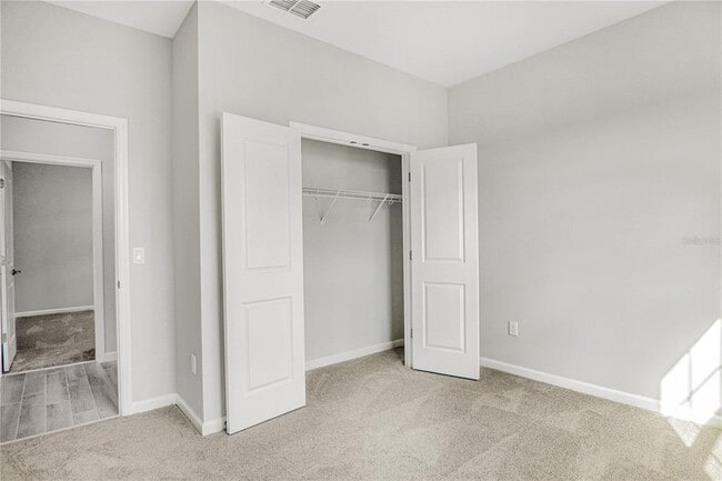 Building Photo - 5286 Teirgarten St