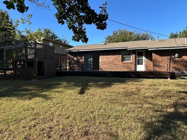 Building Photo - 6520 Grove
