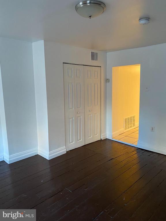 Building Photo - 1012 S 12th St