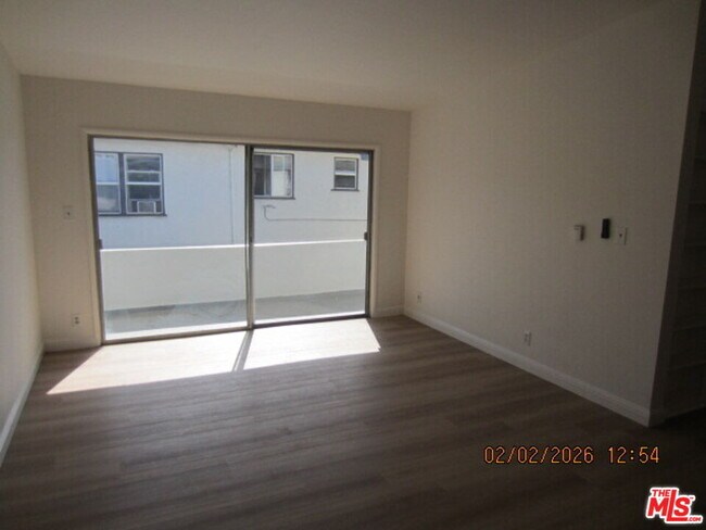 Foto del edificio - 811 S Wilton Pl