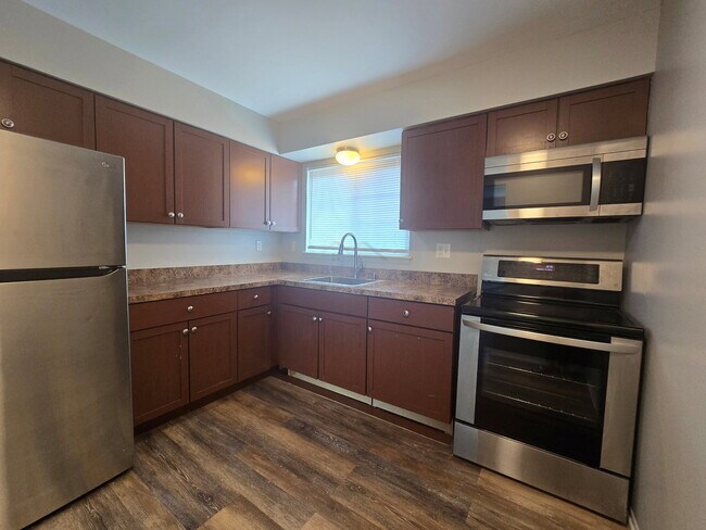 Building Photo - 25348 Shiawassee Cir