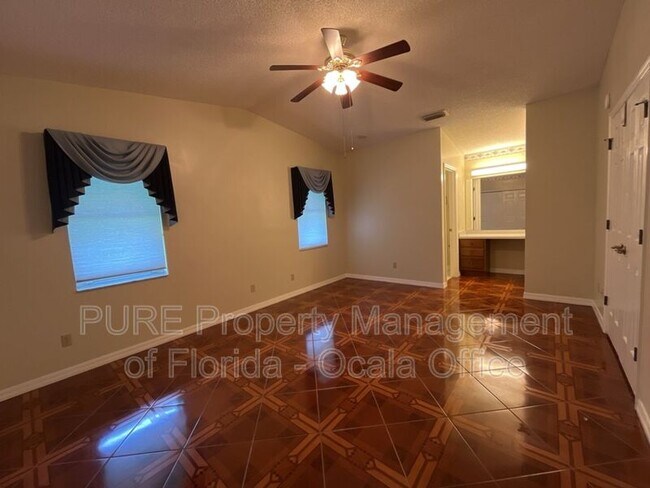 Foto del edificio - 533 Rainbow Blvd