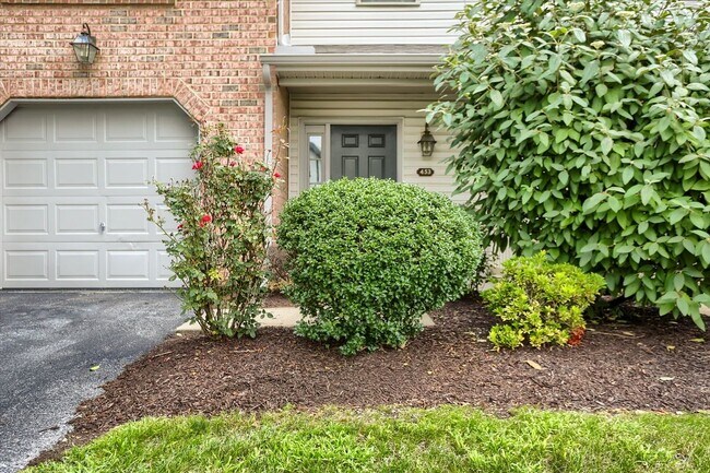 Building Photo - 453 Waverly Woods Dr