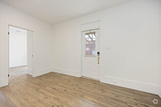 Building Photo - 406 Roncesvalles Av