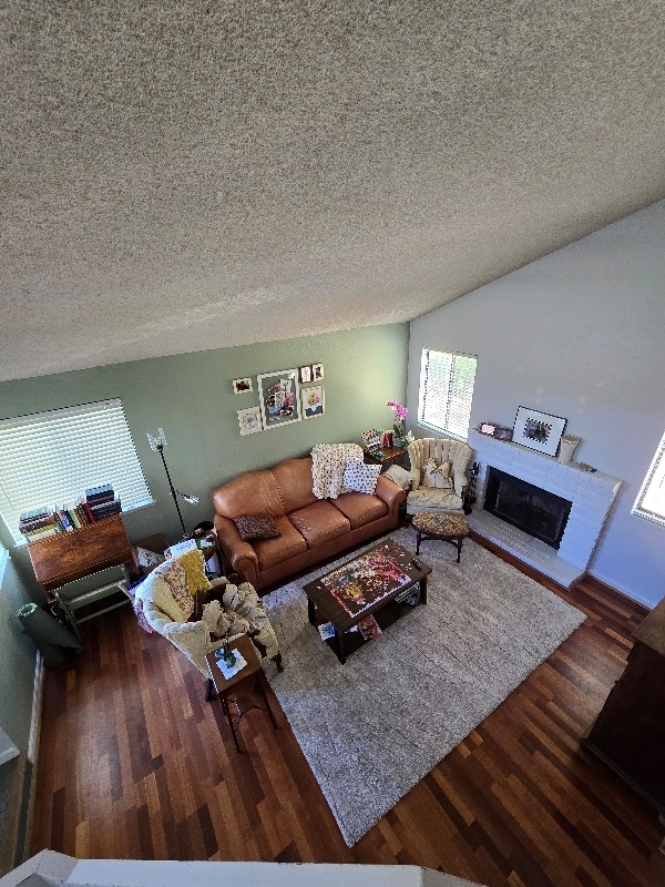 Foto del edificio - 3464 Ridgecrest Dr