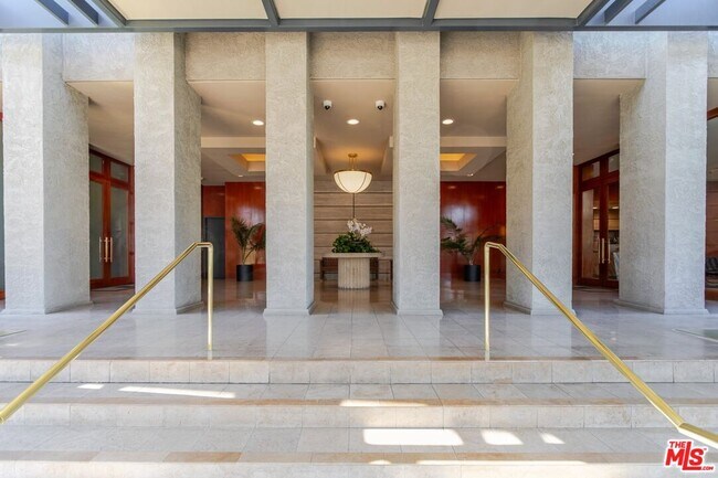 Foto del edificio - 800 W 1st St