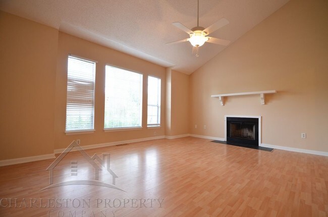 Building Photo - 531 Beechcraft Street- West Ashley